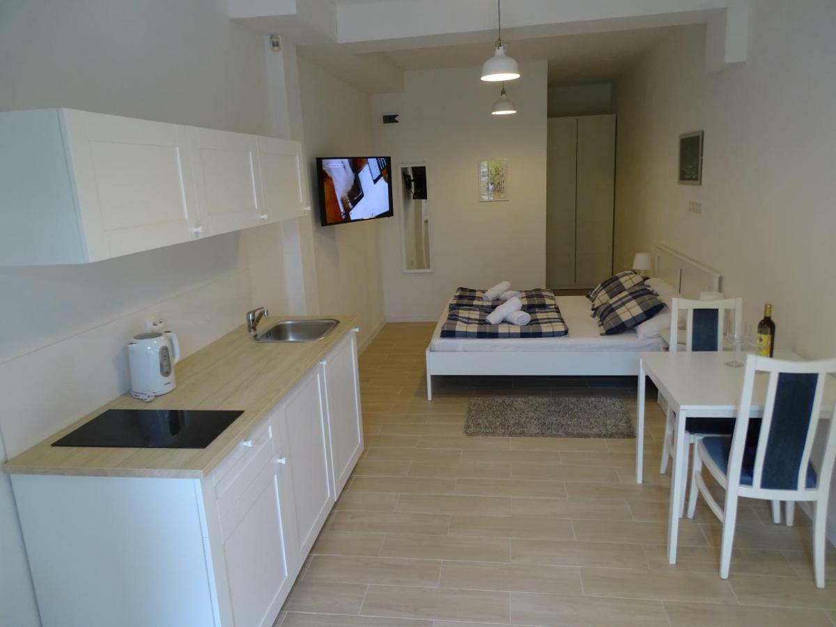 Job Studio Apartments สปลิท ภายนอก รูปภาพ