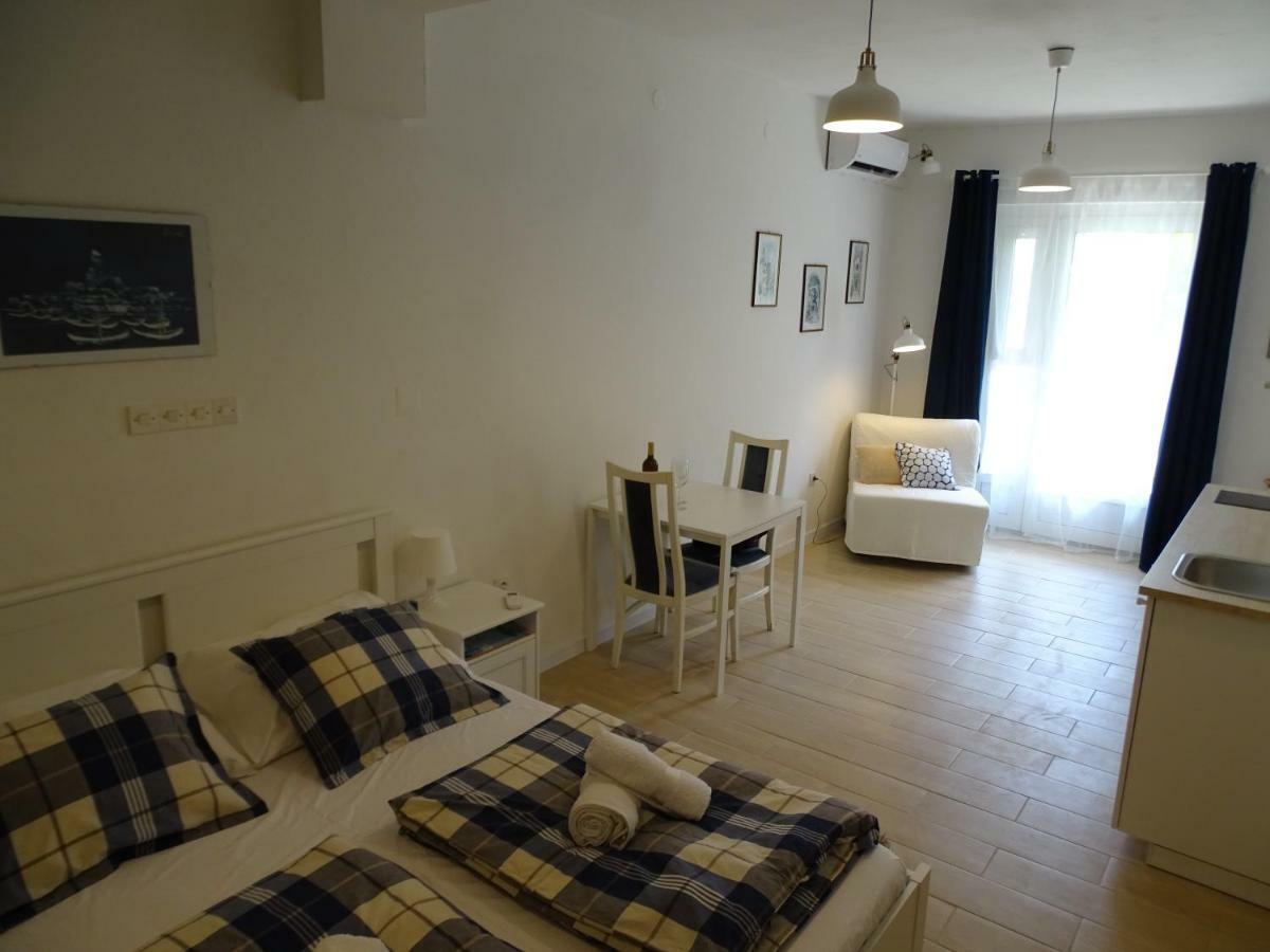 Job Studio Apartments สปลิท ภายนอก รูปภาพ